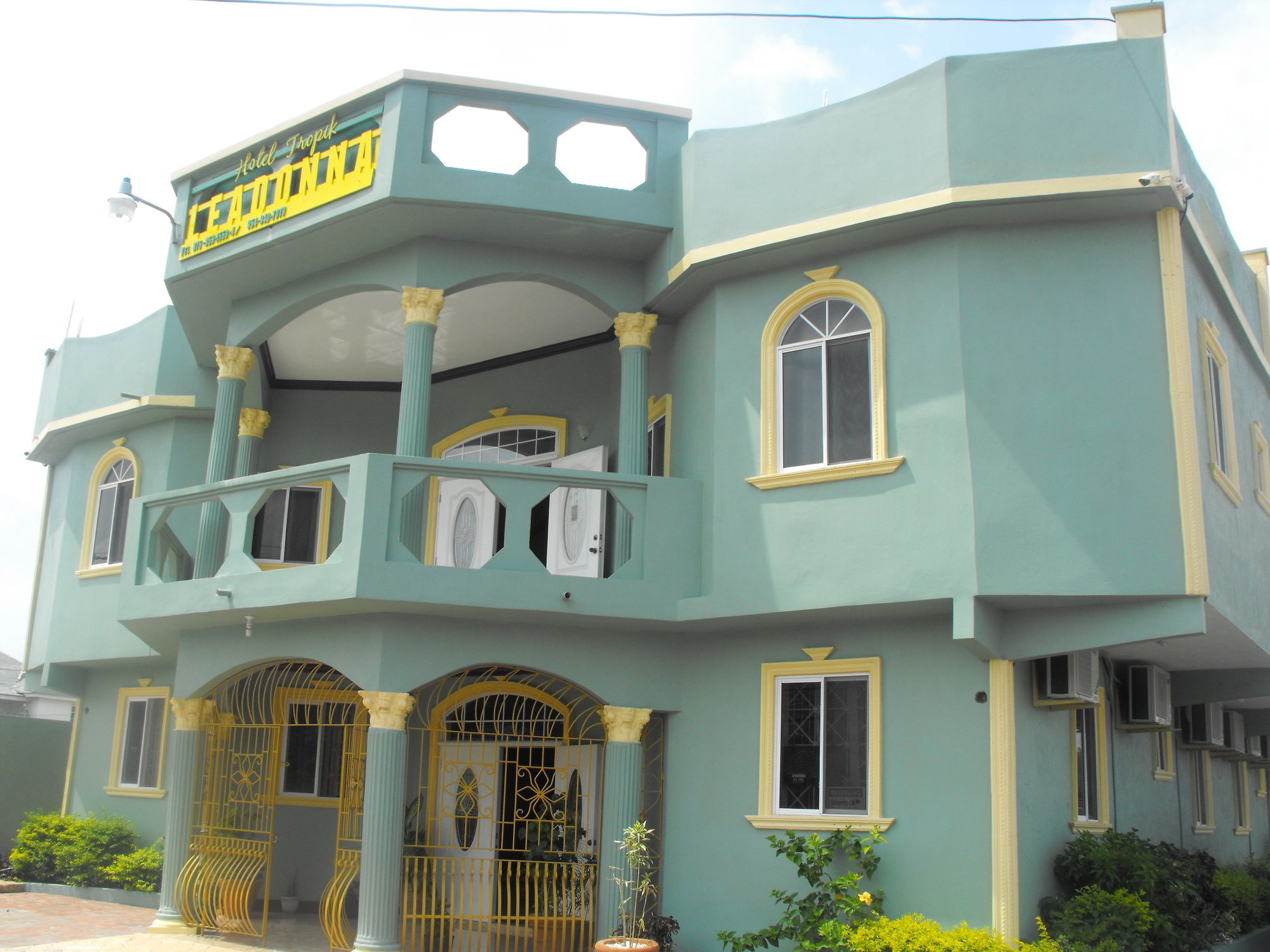 Hotel Tropik Leadonna Montego Bay Exterior photo